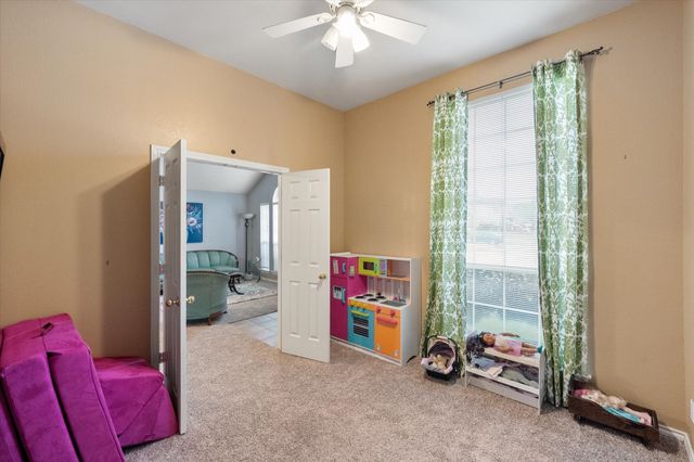 202 Creek Point Lane, Arlington, TX 76002