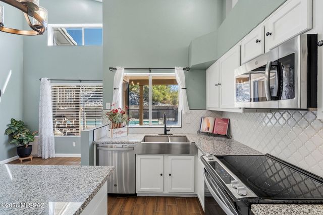 1631 W Sunridge Drive, Tucson, AZ 85704