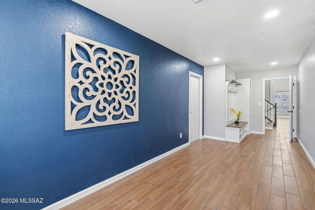 1631 W Sunridge Drive, Tucson, AZ 85704