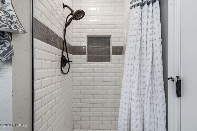 1631 W Sunridge Drive, Tucson, AZ 85704