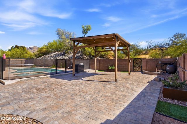 1631 W Sunridge Drive, Tucson, AZ 85704