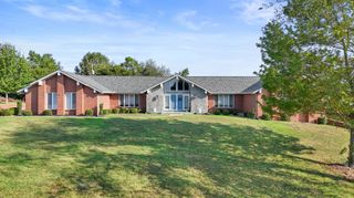 202 Shearwood Avenue, Somerset, KY 42503