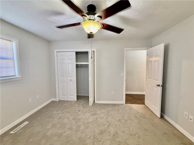 339 Davis Street, Pea Ridge, AR 72751