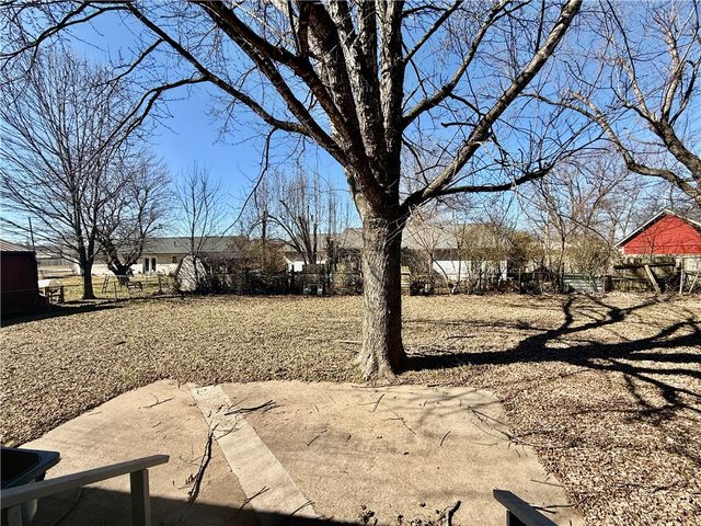 339 Davis Street, Pea Ridge, AR 72751