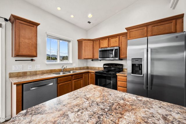 2290 E Knapp DR, Post Falls, ID 83854
