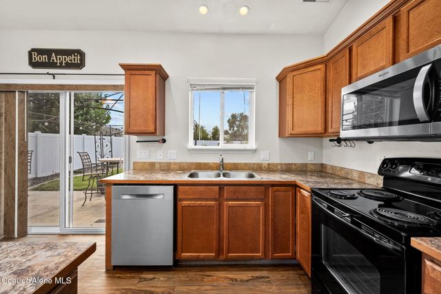 2290 E Knapp DR, Post Falls, ID 83854