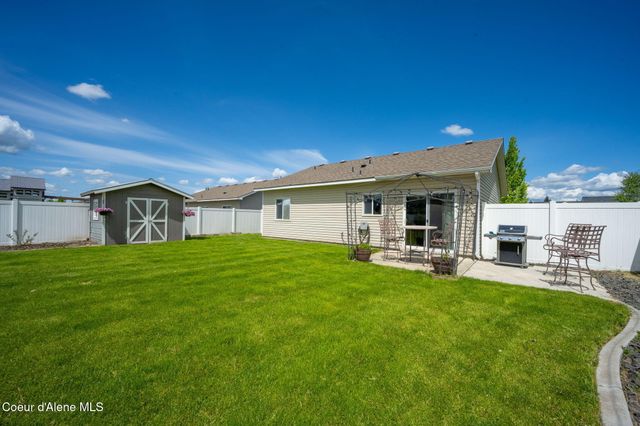 2290 E Knapp DR, Post Falls, ID 83854