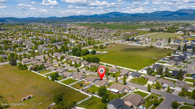2290 E Knapp DR, Post Falls, ID 83854