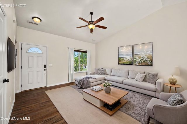 2290 E Knapp DR, Post Falls, ID 83854