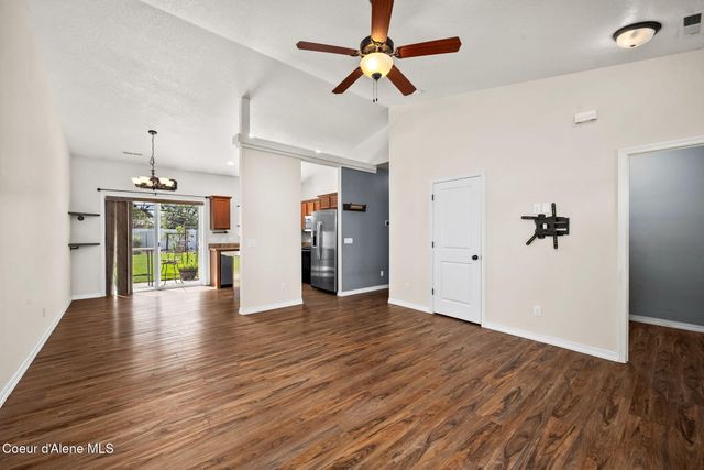 2290 E Knapp DR, Post Falls, ID 83854