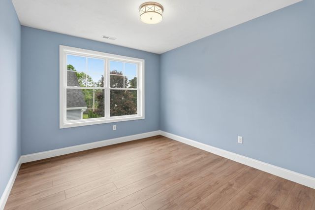 7 Buker Street, Nashua, NH 03064