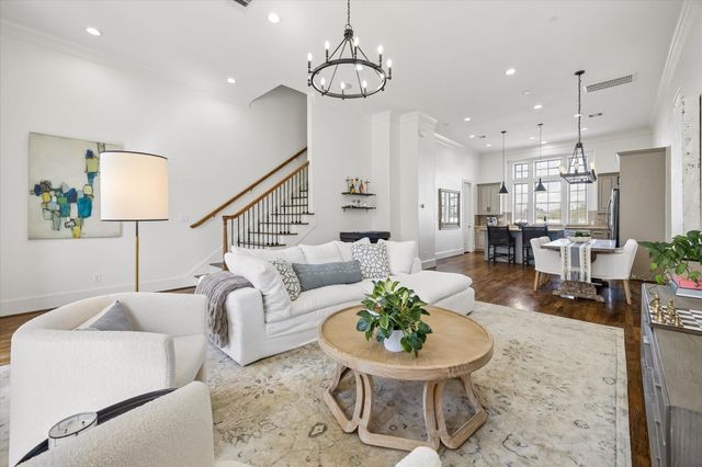 5717 Arabelle Crest, Houston, TX 77007