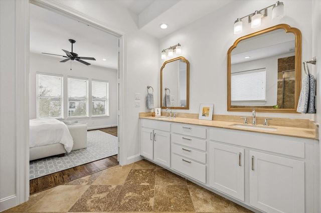 5717 Arabelle Crest, Houston, TX 77007