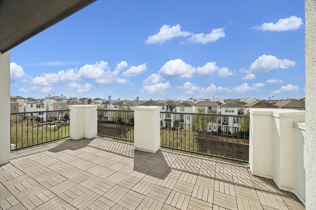 5717 Arabelle Crest, Houston, TX 77007