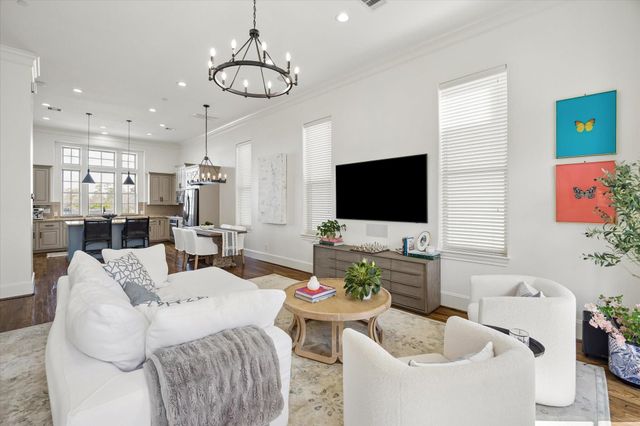 5717 Arabelle Crest, Houston, TX 77007