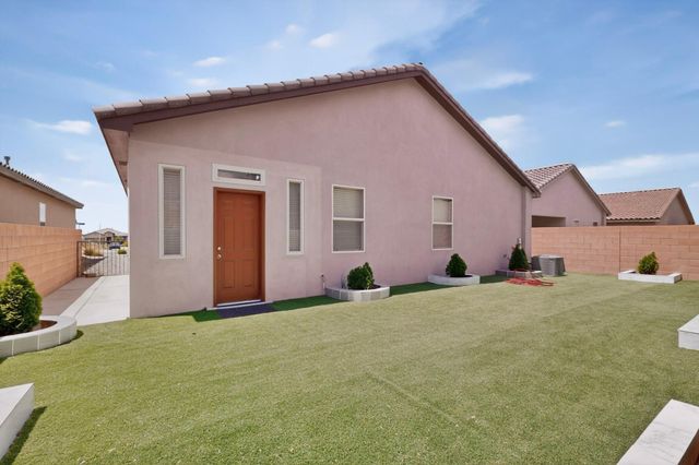 2036 Hubbard Street SE, Albuquerque, NM 87123