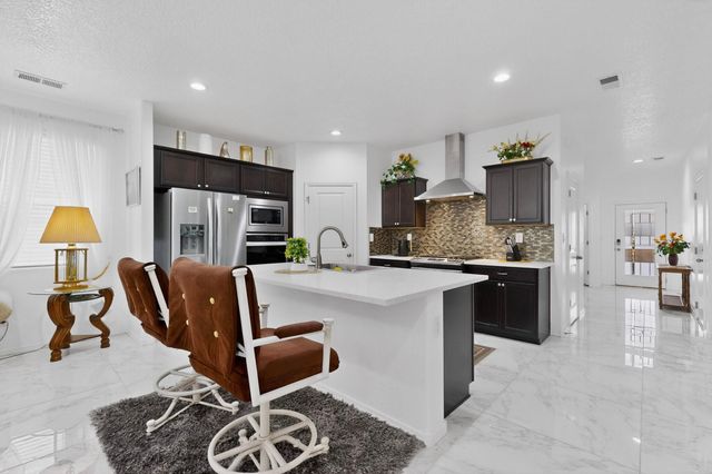 2036 Hubbard Street SE, Albuquerque, NM 87123