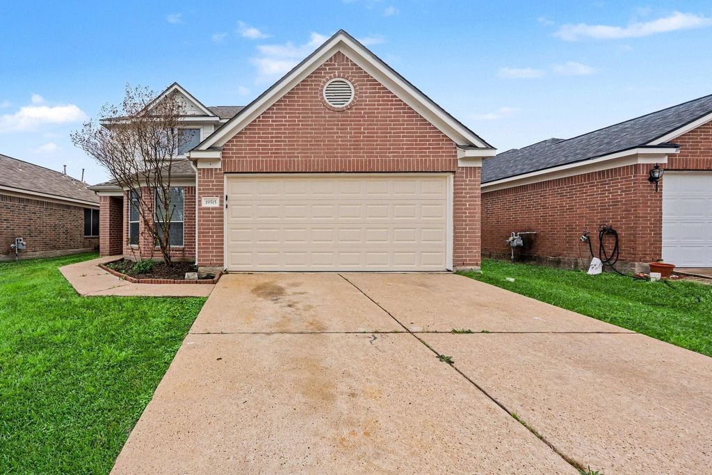 19515 N Providence Shore Way, Cypress, TX 77433