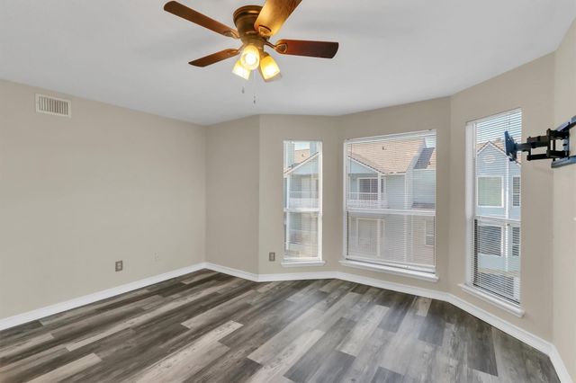 18617 Egret Bay Boulevard 1119, Webster, TX 77058