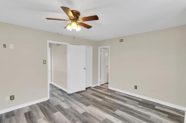 18617 Egret Bay Boulevard 1119, Webster, TX 77058