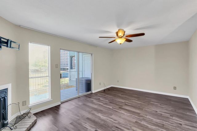 18617 Egret Bay Boulevard 1119, Webster, TX 77058