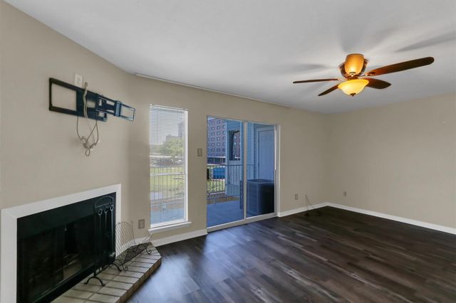 18617 Egret Bay Boulevard 1119, Webster, TX 77058