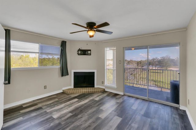18617 Egret Bay Boulevard 1119, Webster, TX 77058
