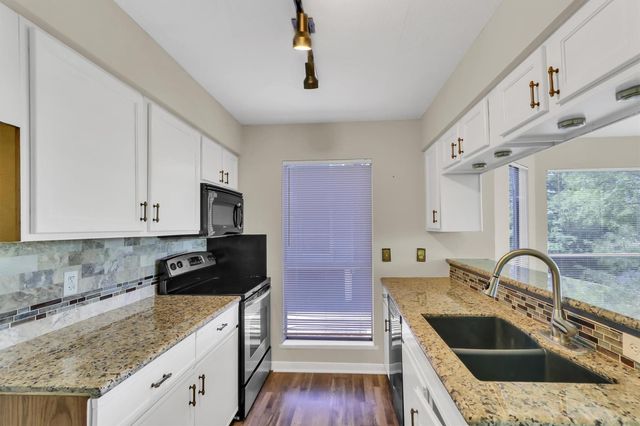 18617 Egret Bay Boulevard 1119, Webster, TX 77058
