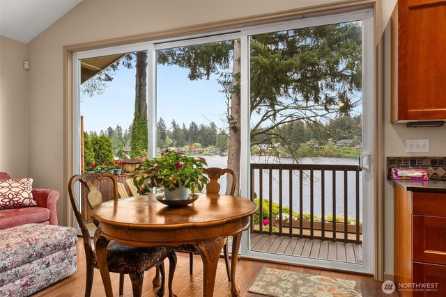 6211 Shady Lane SE, Lacey, WA 98503