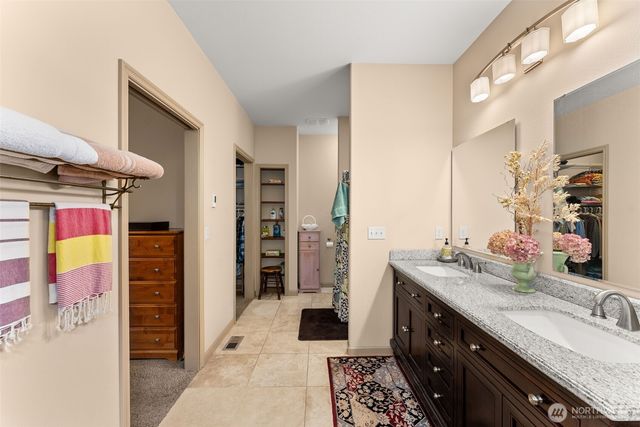 6211 Shady Lane SE, Lacey, WA 98503