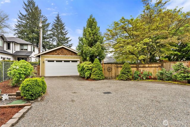 6211 Shady Lane SE, Lacey, WA 98503