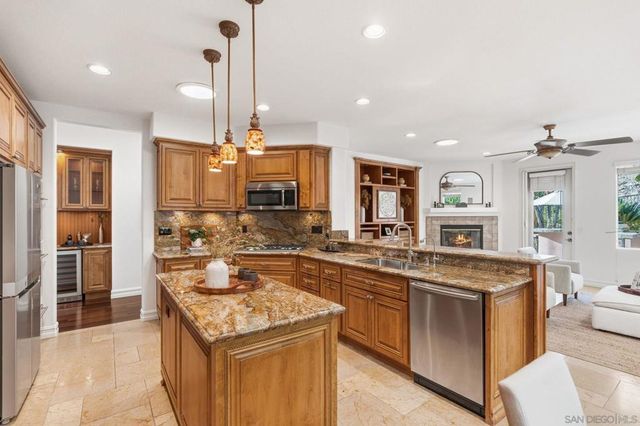 1129 Via Vera Cruz, San Marcos, CA 92078
