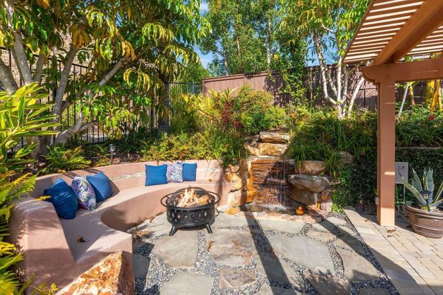 1129 Via Vera Cruz, San Marcos, CA 92078