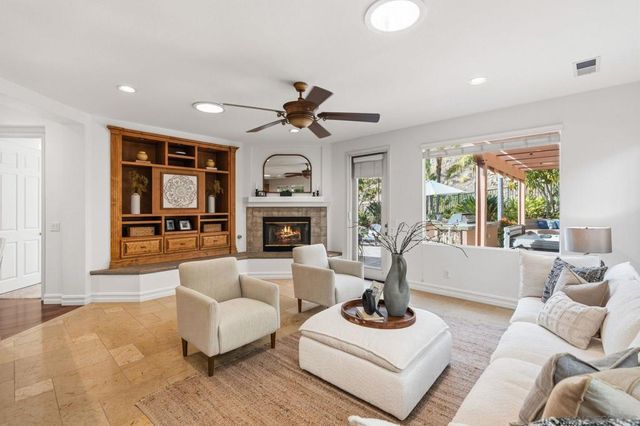 1129 Via Vera Cruz, San Marcos, CA 92078