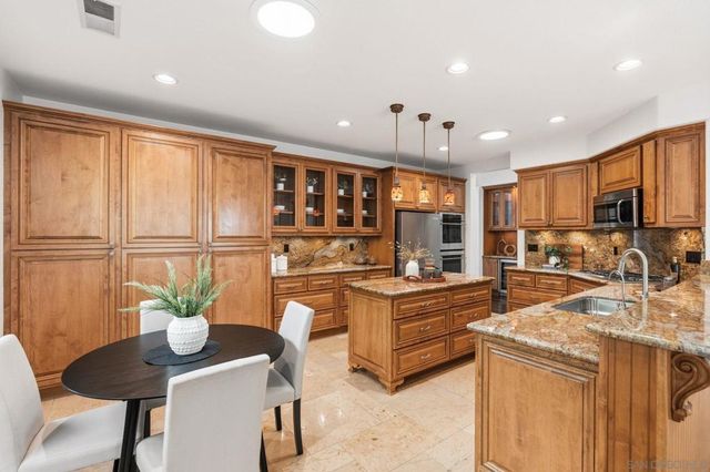 1129 Via Vera Cruz, San Marcos, CA 92078