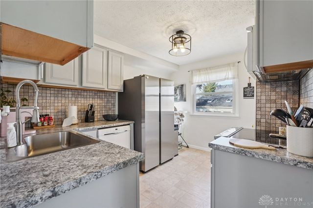 447 S Stadium Drive, Xenia, OH 45385