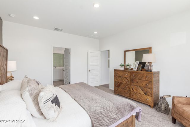 8670 W Prairie Acacia Drive, Marana, AZ 85653