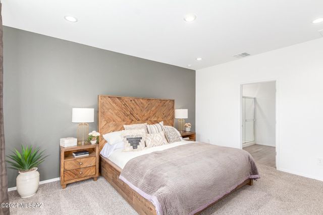 8670 W Prairie Acacia Drive, Marana, AZ 85653