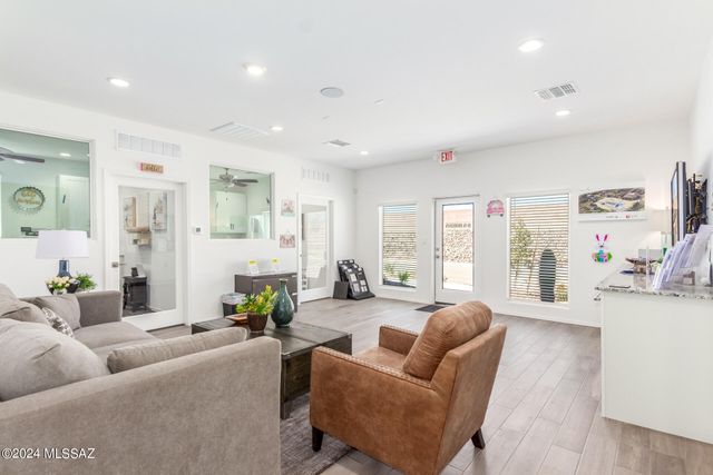 8670 W Prairie Acacia Drive, Marana, AZ 85653