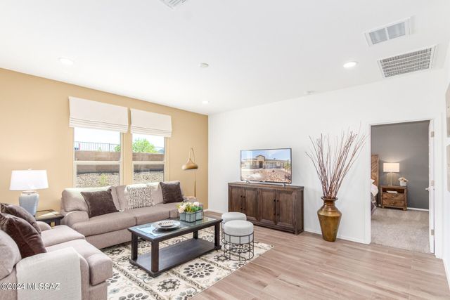 8670 W Prairie Acacia Drive, Marana, AZ 85653