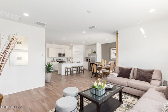 8670 W Prairie Acacia Drive, Marana, AZ 85653