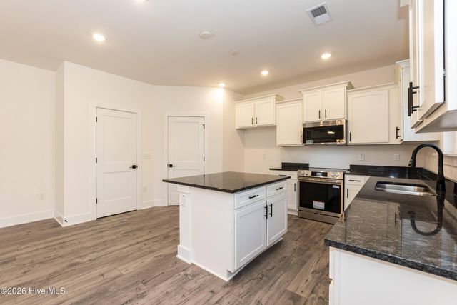 400 Whitetail Way, Tabor City, NC 28463