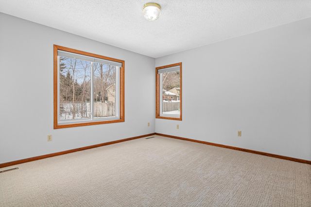 1220 Ravenswood Court, Shoreview, MN 55126