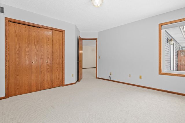 1220 Ravenswood Court, Shoreview, MN 55126