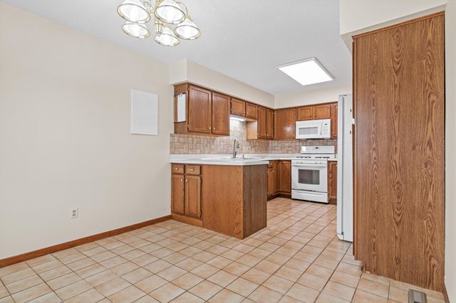 1220 Ravenswood Court, Shoreview, MN 55126