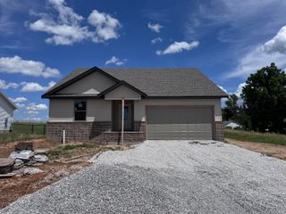 356 North Oak Avenue, Sparta, MO 65753
