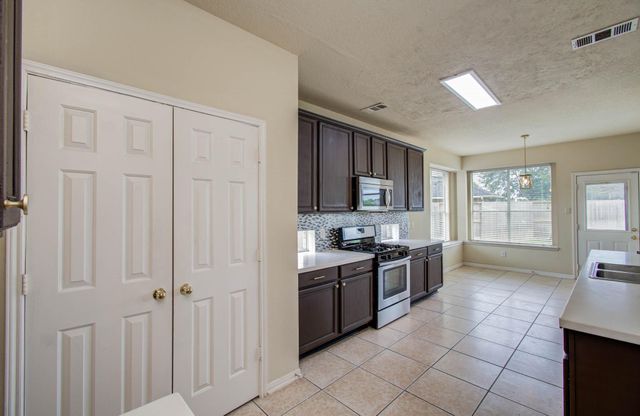 4602 Schiller Park Lane, Sugar Land, TX 77479