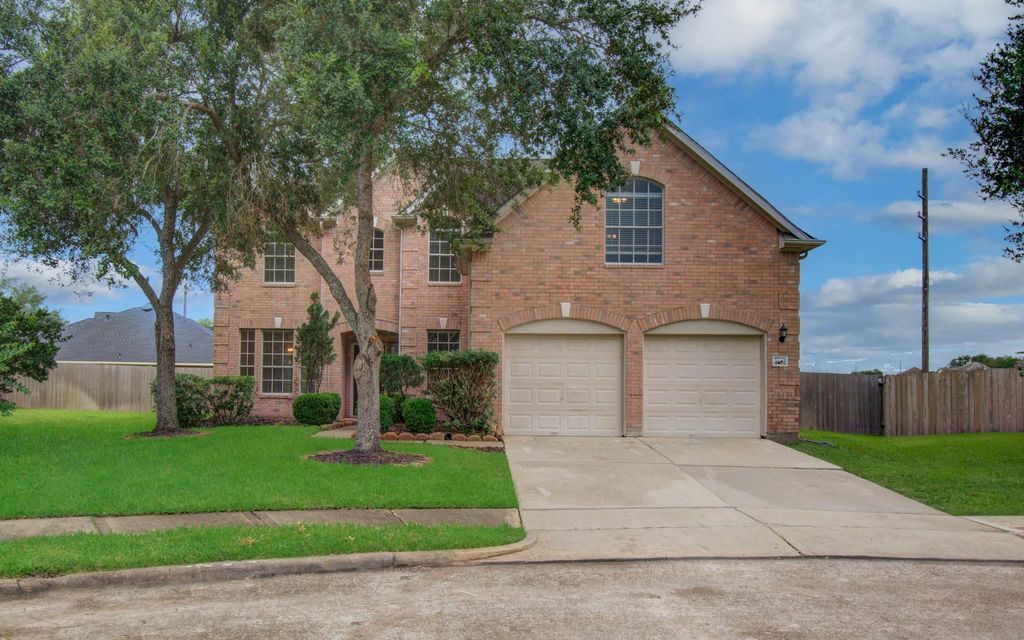 4602 Schiller Park Lane, Sugar Land, TX 77479