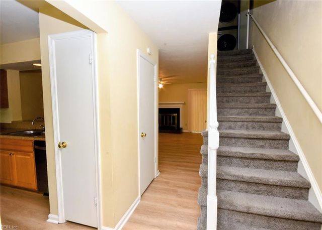 5216 Johnstown LN, Virginia Beach, VA 23464