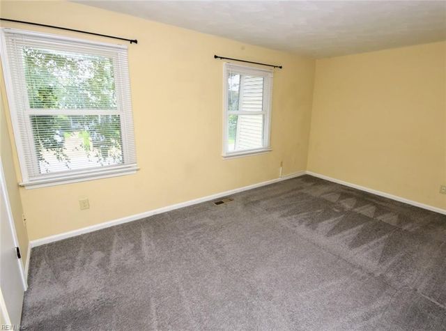 5216 Johnstown LN, Virginia Beach, VA 23464